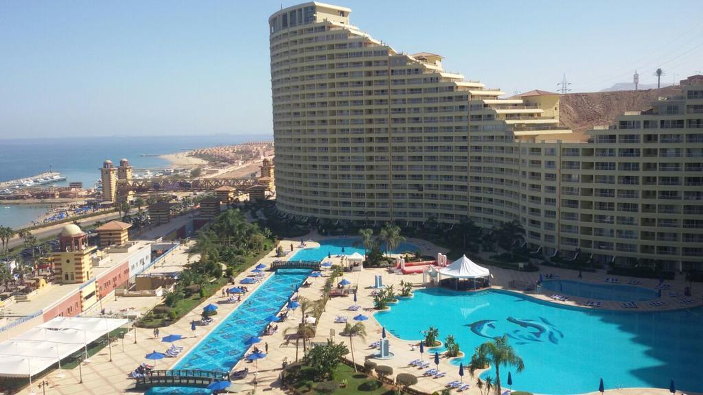 Porto Sokna With Sea View Pyramids Apartments Family Only Ain Sukhna Exteriör bild